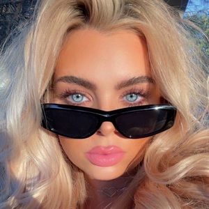 Cat Eye Sunglasses ~ Black